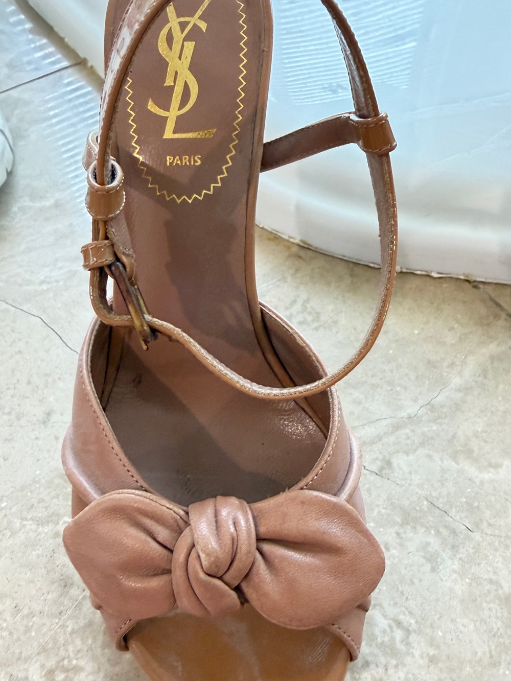 Saint Laurent Tan Knotted Leather Slingback Heels - Picture 4 of 10